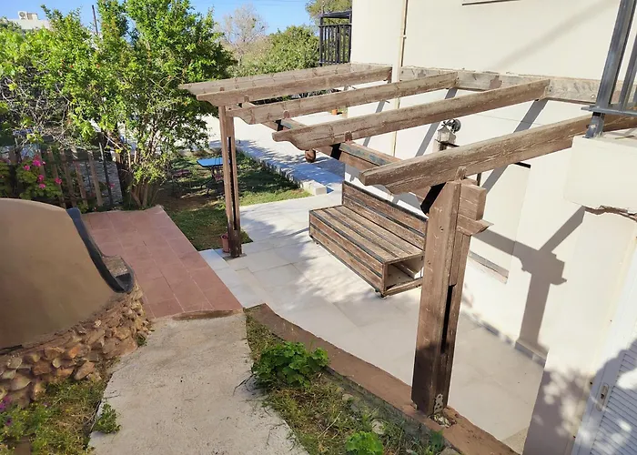 Manos Apartments